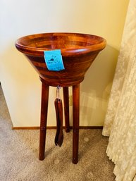 R3 Wooden Salad Bowl On 26in Tall Stand