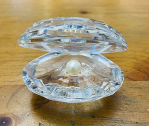 Rm2 Vintage Swarovski Clam Crystal With Pearl