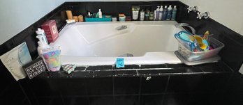 Rm10 Bathtub Lot To Include Bath Products, Toys, Candles,
