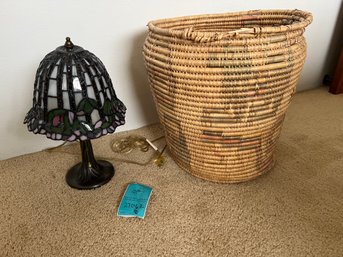 R11 Small Tiffany Style Lamp Heavy Base, Glass Shade And Coil Basket