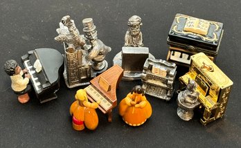 R5 Collection Of Tiny Piano Figures To Include 1982 Michael Ricker Pewter, Pewter Santa Playing Piano, Vintage