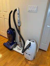 R10 Hoover Widepath Fold Away Vacuum And Kenmore Progressive Vacuum