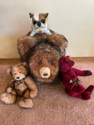 Rm1 Large Stuffed Bear And Three Other Stuffed Animals