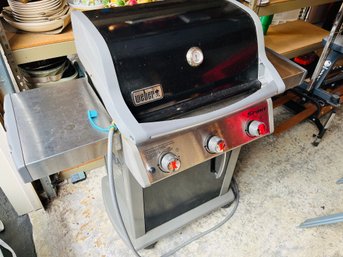 RM0 Weber Spirit Gas Grill With Cover And Accesories