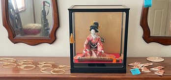 Rm3 Geisha Figurine In Box And Two Windchimes