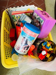 RM8 Lot Of Childrens Toys Lincoln Logs, Mickey Mouse Lunchbox, Little Tikes