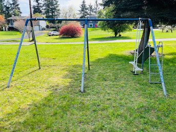 RM00 Vintage Playground Swing Set