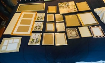 R17 Collection Of Photo Frames