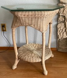 Rm6 Wicker Side Table With Glass Top