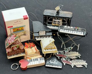 R4 Collection Of Piano Themed Ornaments