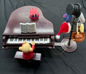 R4 Gold Label Collection Teddy Takes Requests Piano Figure