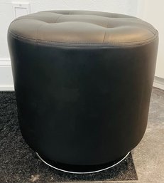 R5 Swivel Small Black Ottoman 17in Tall 17in Diameter