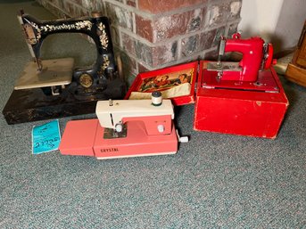 R9 Miniature Sewing Machines.  Singer, Crystal And Unknown In Little Red Box