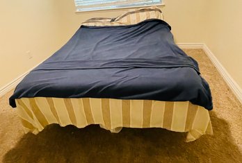 R7 Adjustable Double Bed With Remote, Power Cord, And Linens