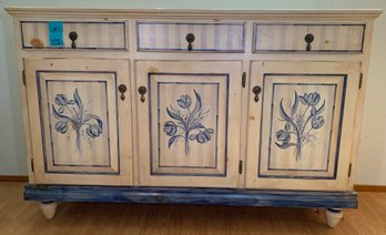 R6 Painted Wood Buffet/sideboard With Cupboards And Drawers