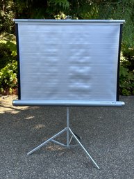 R0 Da-Lite Silver-Lite Fold Away Projector Screen 3Lx2.5ft H