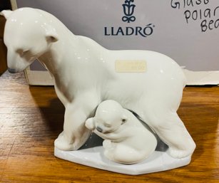Lladro Arctic Family In Open Box 2/3