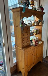 R1 Wooden Hutch