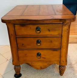 R7 Wood End Table With Spiral Legs