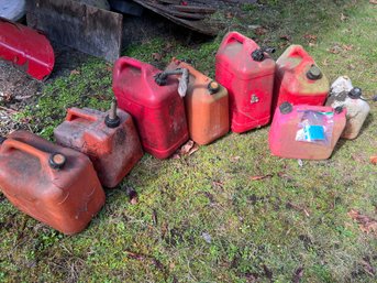 R00 Collection Of Eight Gas Cans