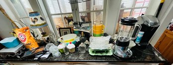 R2 Huge Lot Of Kitchen Items Cuisinart Blender, Keurig, Lamp, Mugs, Dishes