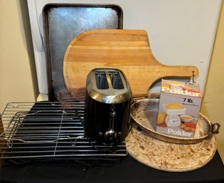 R2 Pizza Stone And Board, Black And Decker Toaster, Polder Household Scale, And Set Of Various Wire Racks