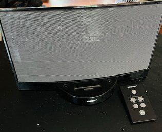 R10 Bose IPOD Sounddock With Remote