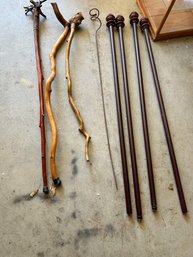 R0 Various Walking Sticks, Set Of Four Curtain Hangers