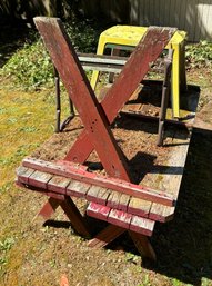 R00 Miscellaneous Outside Furniture Lot To Include A Table With Two Benches, Two Plastic Tables And More