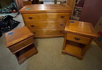Rm6 Four Drawer Wood Dresser And Two Side Tables