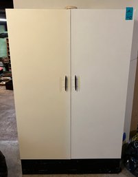 Rm6 Metal Two Door Utility Cabinet With Five Shelves
