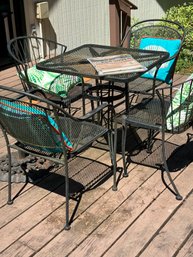 R00 Outdoor Patio Set Of A Table And Four Chairs To Include Umbrella Base, Patio Umbrella Cover And Outdoor Pi