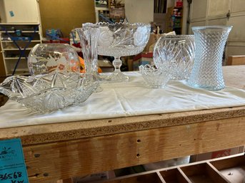 R0 Various Glass Bowls, Vases, And Decor