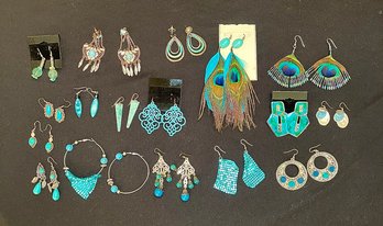 R2 Variety Of Costume Jewelry To Include 17 Pairs Of Earings