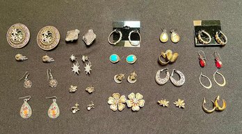 R2 Variety Of Costume Jewelry To Include 20 Pairs Of Earrings