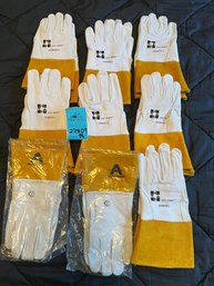 R4  Nine Pairs Of New Safety Heat Gloves 4in Cuffs. Albatross And Safe Hands Size Large