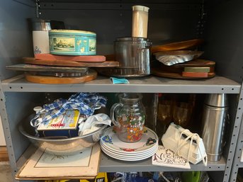 R0 Two Shelves Of Kitchen And Decorative Items