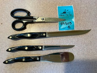 R2 Cutco Two Serrated Knives, One Spreader And Pair Of Scissors
