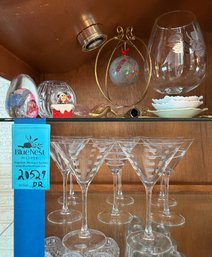 Rm3 Set Of Eight Martini Glasses, Piece Of Large Glassware, And Small Decorative Items