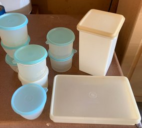 Vintage Tupperware Cracker Keeper, Vintage Tupperware Baking Keeper, 8 Assorted Small Containers With Lids