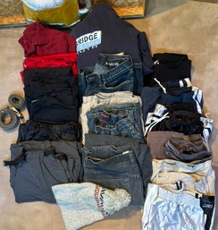 R9 Boys Camp Trunk Full Of Boys Clothes To Include: Athletic Shorts, Pants/jeans, Tshirts Sizes 30-31 X 20,