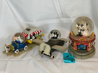 R6 Mickey Mouse Themed Lot Of Snow Globes
