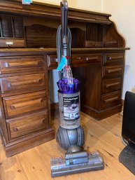 R1 Dyson Ball Animal Vacuum. Owner States Working