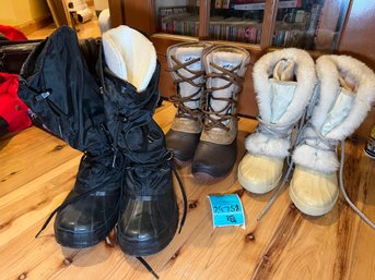 R1 Women's Sorrel And North Face Winter Boots. White Boots Are 8.5 Two Others Are Size 9