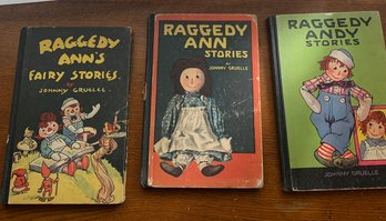 RM5 3 Vintage Raggedy Ann And Raggedy Andy Childrens Books, Vintage Books, The Night Before Christmas Book