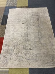 F1 5'3' X 7'3' Gray Toned Pattern Rug