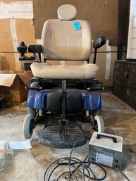 Quantum Jazzy 1420 Electric Wheel Chair And 24v Dual Lode Battery Charger