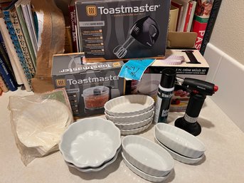 R3 Toastmaster Mixer And Chopper New In Box.  Office Creme Brle Set. Shell Servers