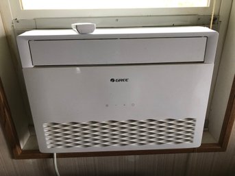 RM 5 Gree In-window Air Conditioner With Remote