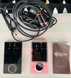 R0 Zune MP3 Players With Charging Cords